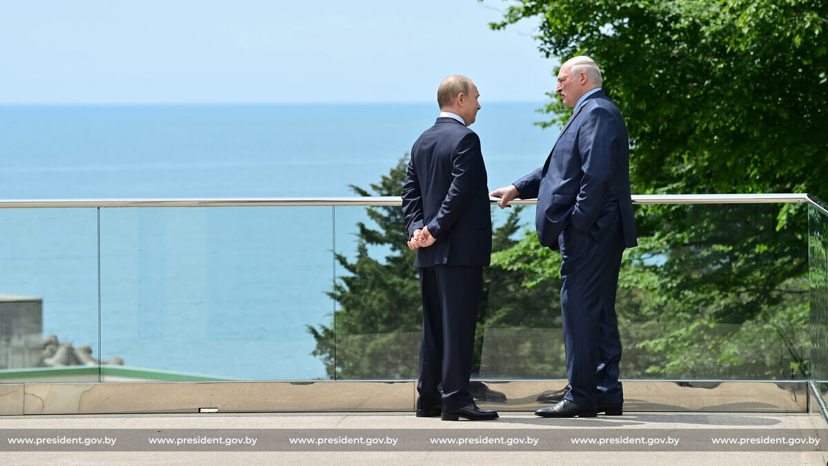 Александр Лукашенко и Владимир Путин в Сочи 23 мая 2022 года