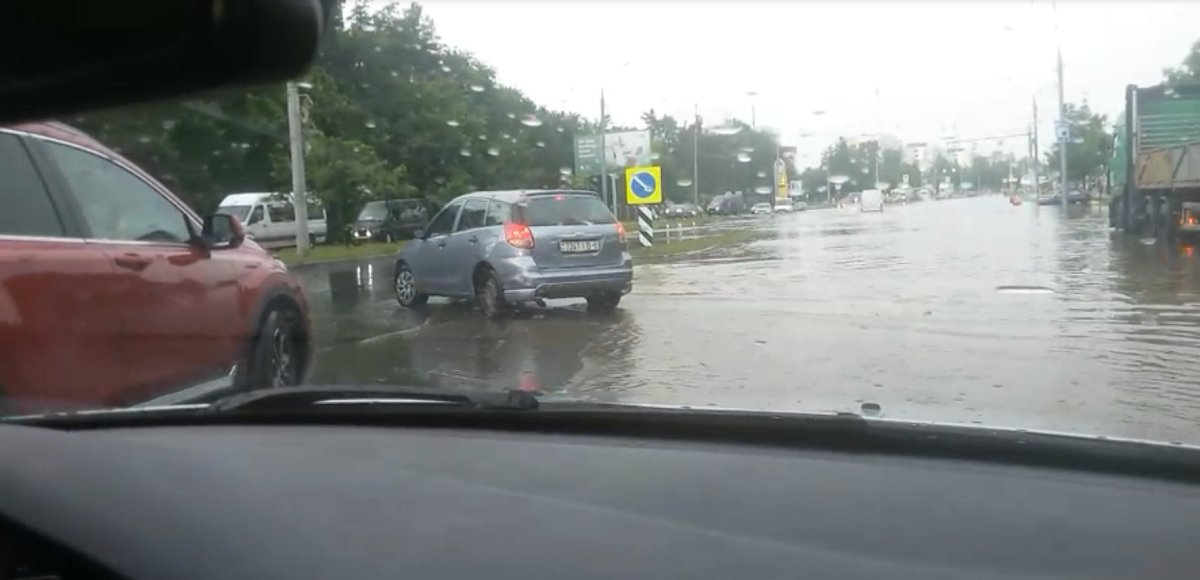 Могилев, ул. Крупской после дождя
