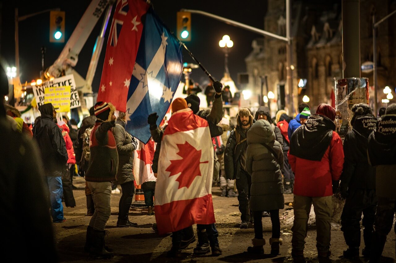 Протесты в  Канаде против введённых правительством антиковидных мер начались с забастовки канадских дальнобойщиков