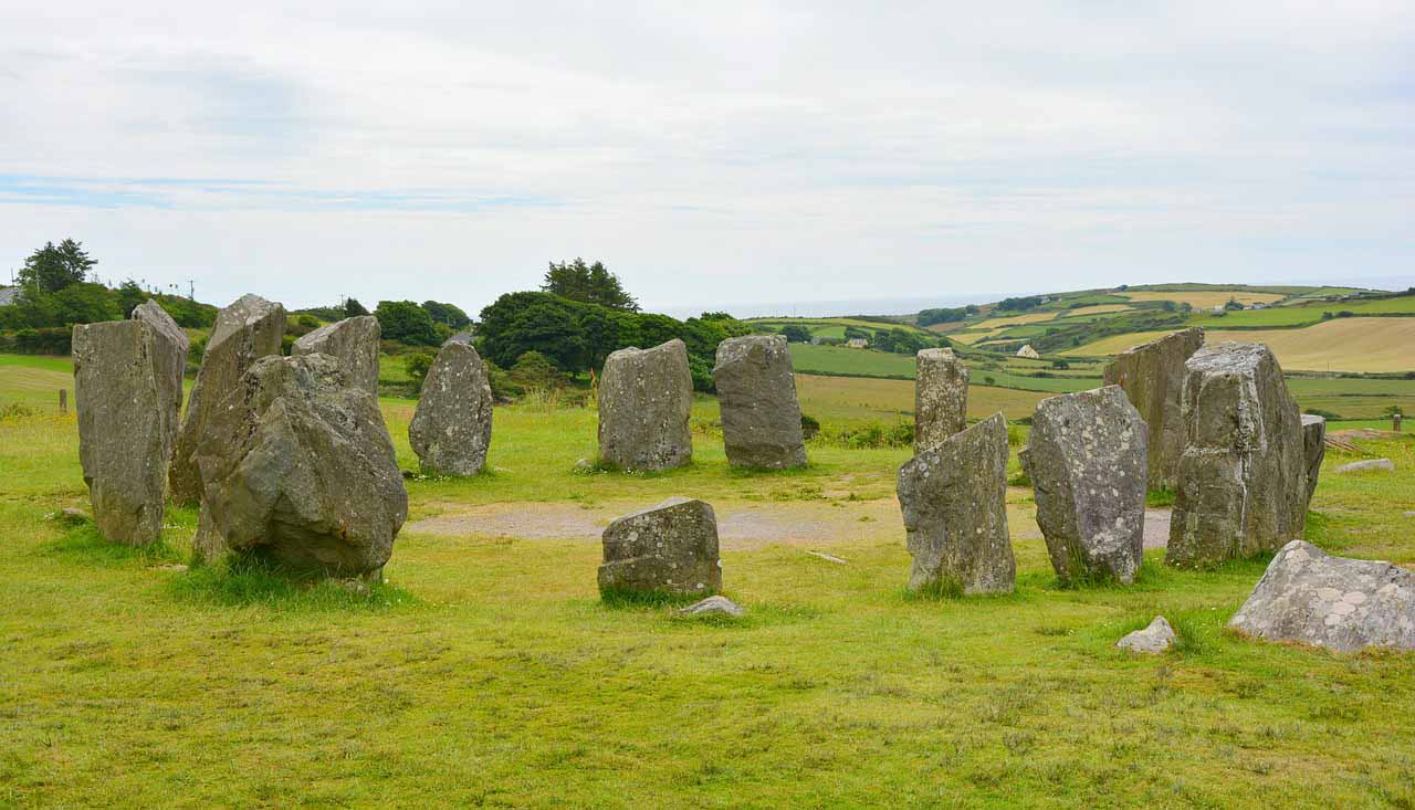 Каменный круг, мегалиты в Ирландии